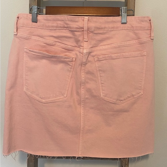 NWT - Old Navy Pink Mini Skirt - Jean/Denim Skirt - Size 12 - Picture 2 of 4